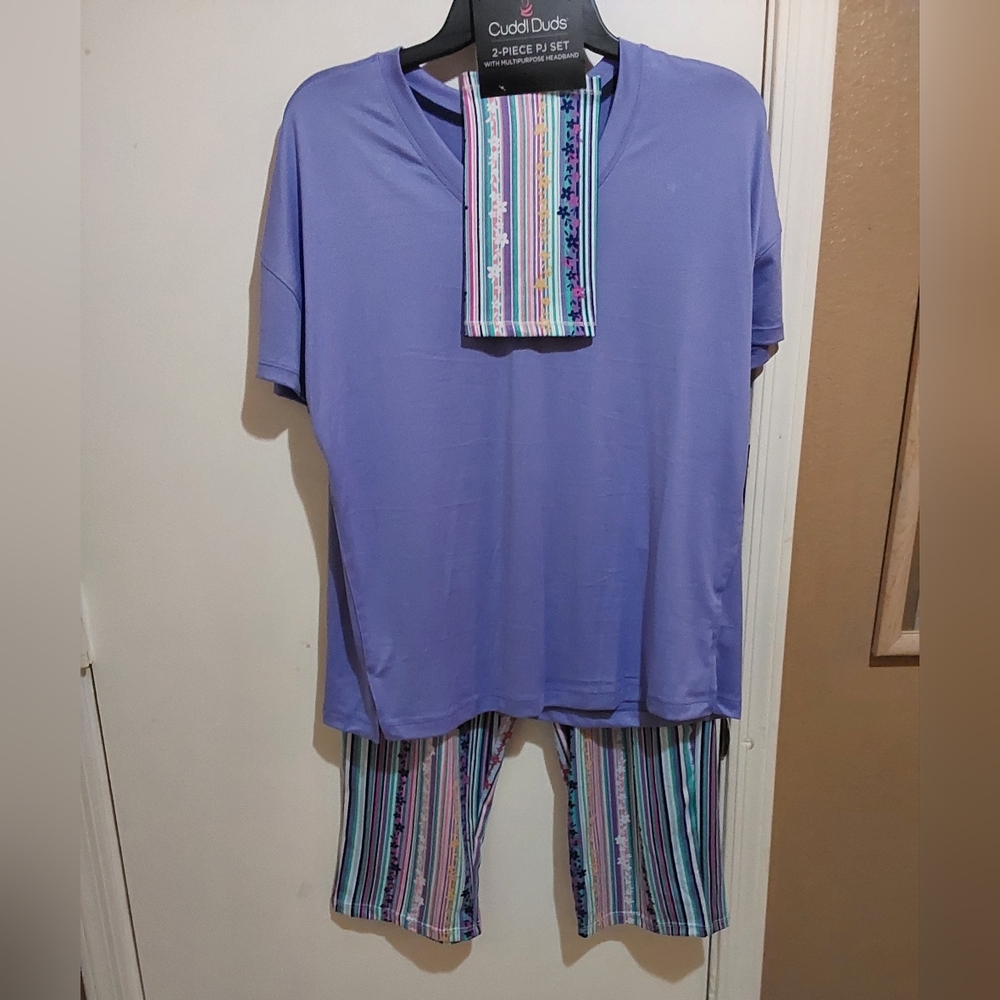 🌺 NWT Cuddl Duds Pajama Set